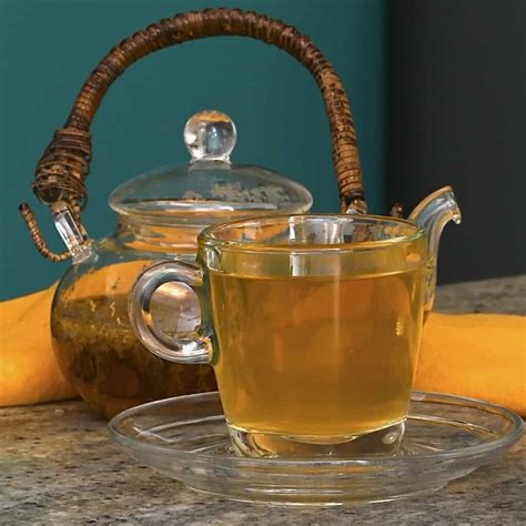 How To Make Chamomile Tea (Hot, Iced, Flavor Options)- Alphafoodie