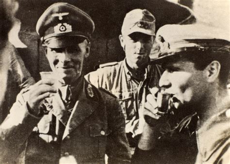 General Erwin Rommel with Afrika Korps officers, 1942 (c) | Online Collection | National Army ...