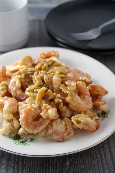 Easy Honey Walnut Shrimp Recipe - Kawaling Pinoy