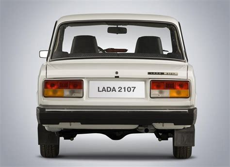 LADA 2107 1982 - 2012 Sedan :: OUTSTANDING CARS