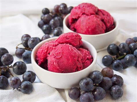 Concord grape sorbet - Caroline's Cooking