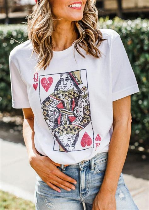 Queen Of Hearts T-Shirt Tee in 2020 | Cute casual outfits, Ladies tops fashion, Fashion