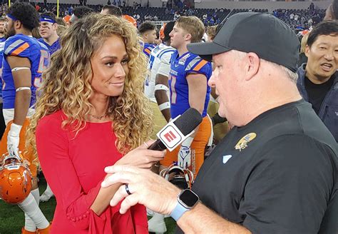 Meet Kayla Burton, the stunning ESPN reporter and LA Bowl star who fans ...