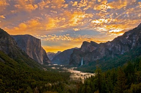 Tunnel View Sunrise | Yosemite National Park | Fred Mertz Photography