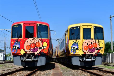 Dosan Line Anpanman Train | Japan RAIL & TRAVEL