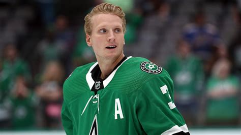 Anaheim Ducks sign defenseman John Klingberg to one year, $7 million ...