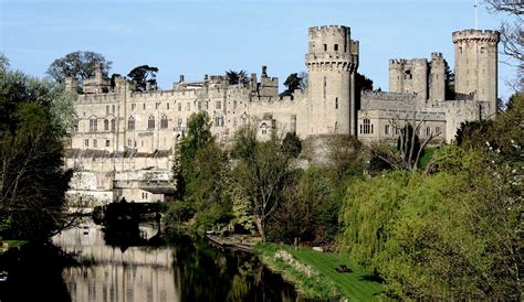 Warwick Castle, A Palace with Medieval Architectural Style - Traveldigg.com