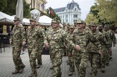 Hungarian Military Contingent to Go to Iraq