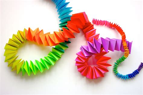 Colorize Your Classroom with an Astrobrights DIY Paper Chain | Paper ...