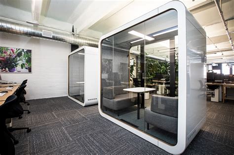 What are the features and benefits of Office pods - FlexSpace