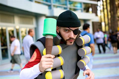 Demoman wondercon | Team fortress 2, Video game cosplay, Team fortress