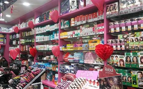 8 Beauty Stores In Pune That’ll Fulfill The A-Z Of Your Beauty Needs! | WhatsHot Pune