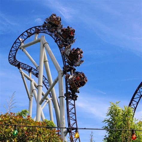 [Toverland] is searching for thrillseekers for their Troyback days, where people sit in [Troy ...