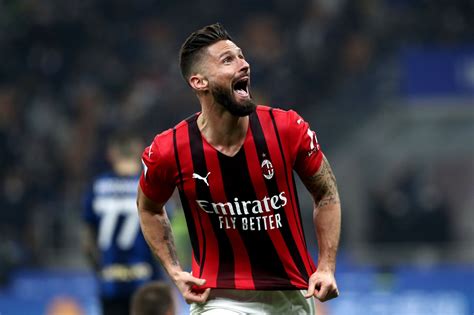 Giroud goal sends AC Milan to Serie A top four