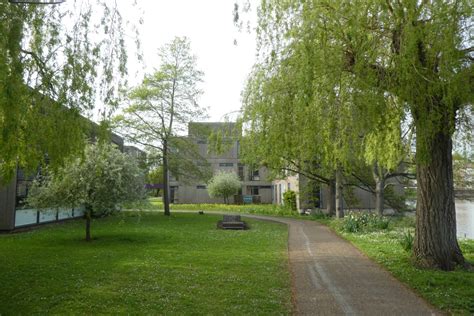 Path in James College © DS Pugh cc-by-sa/2.0 :: Geograph Britain and Ireland