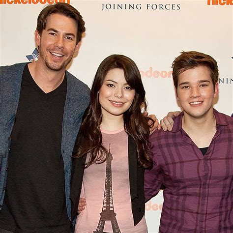 iCarly 's Miranda Cosgrove, Jerry Trainor and Nathan Kress to Reunite ...