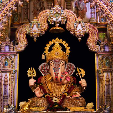 Facts About Pune’s Dagdusheth Ganpati | Zee Zest