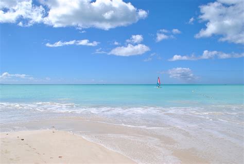 Top Antigua Beaches