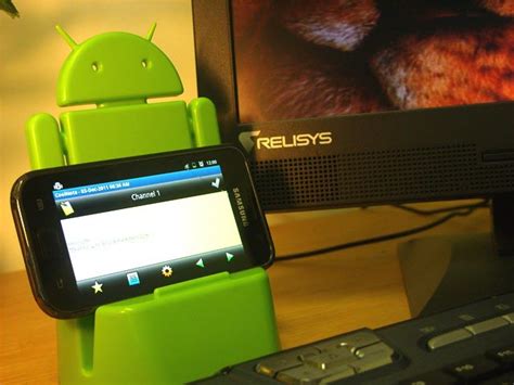 CozyBot Android Styled Phone Stand | Gadgetsin