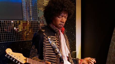 Uncovering the Secrets of Jimi Hendrix’s Signature Guitar Playing Style – FuelRocks