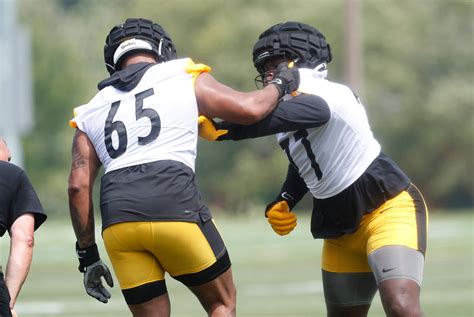 Steelers observations: Broderick Jones sneaks in a couple of reps with ...