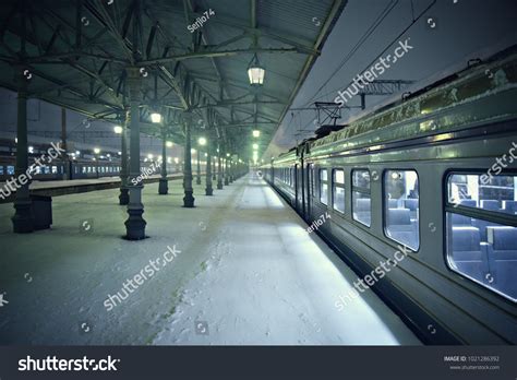 12,312 Train platform night Images, Stock Photos & Vectors | Shutterstock