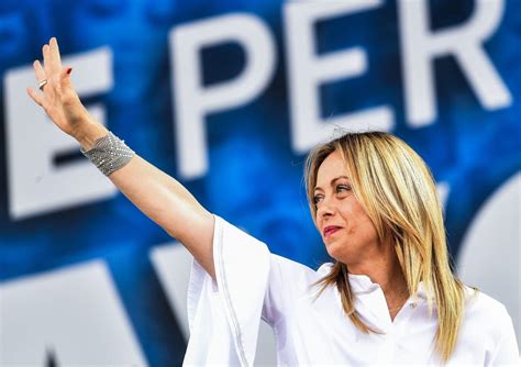 Russian links to Italian right threaten Meloni’s election campaign – POLITICO