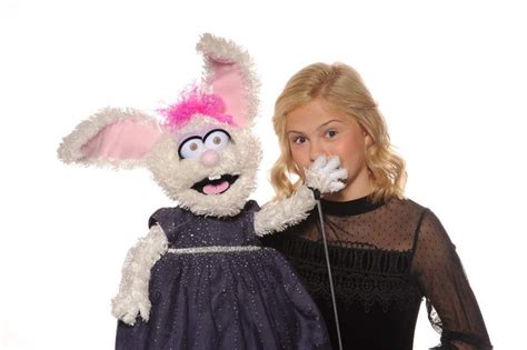 Singing ventriloquist Darci Lynne Farmer, 13, poses with Petunia. The ...