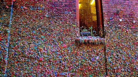 Bubble Gum Walls: America’s Stickiest Attractions | Amusing Planet