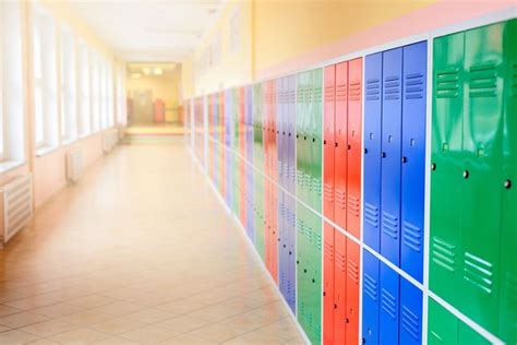 How to Paint Metal Lockers | Scranton Products