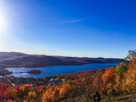 Fall Foliage - Quebec, Canada [OC] [1600x1200] : r/EarthPorn