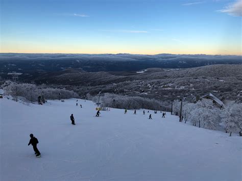 5 Best North Carolina Ski Resorts (Snow Tubing + Skiing!) - Southern Trippers