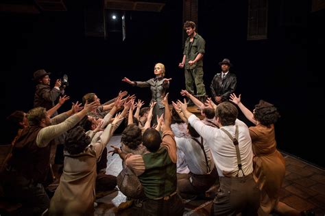 'Evita' At the Marriott Theatre | Press Review