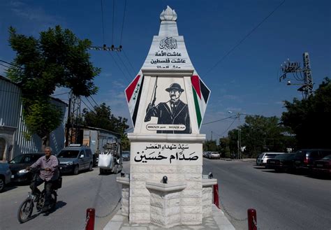 Palestinian Activists Build Monument to Saddam Hussein - Bloomberg