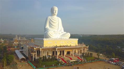 Vietnam’s tallest Buddha statue inaugurated in Binh Phuoc | Tuoi Tre News - vietnamlife ...