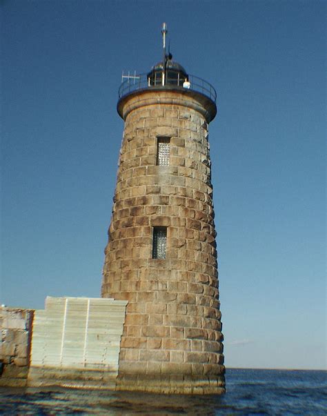 Whaleback Lighthouse marks the mouth of the Piscataqua River between ...