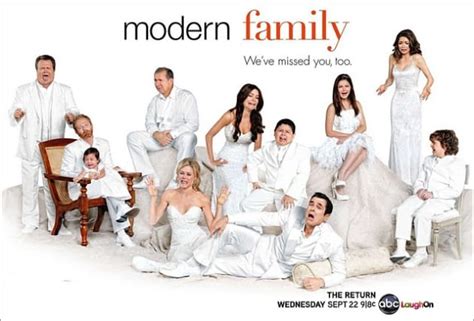 Modern Family Season 2 Poster - TV Fanatic