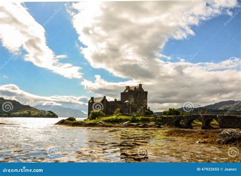 Eilean Donan Castle. Kyle of Lochalsh Stock Image - Image of church, built: 47922655