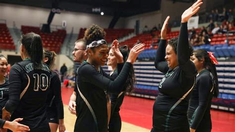 2019 NJCAA DI Volleyball Championship - Miami Dade vs. Seward County ...