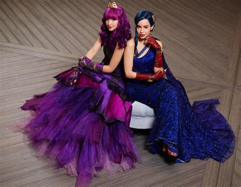 Disney Descendants 2 in Cotillion costumes - YouLoveIt.com