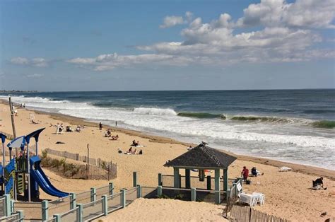 Misquamicut State Beach - Westerly, RI | Pet Friendly Travel