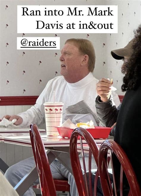 Las Vegas Raiders’ owner loves In-N-Out : r/innout