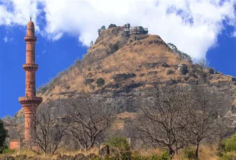 Daulatabad Fort: A Majestic Citadel of History and Architecture ...