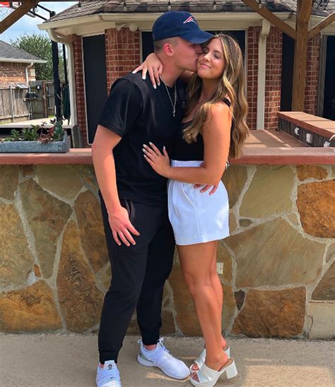 Patriots QB Bailey Zappe gets engaged to girlfriend Hannah Lewis