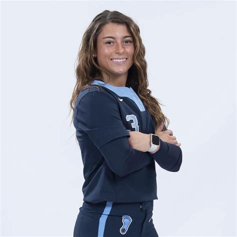 Carolina Softball on Twitter: ".@kbappy3 = first on-field female coach ...