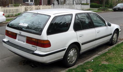 1992 Honda Accord VINs, Configurations, MSRP & Specs - AutoDetective