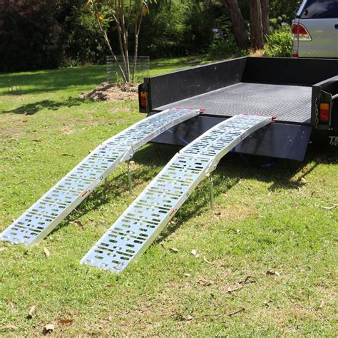 Heeve 2.3m x 900kg Aluminium Curved Folding Lawn Mower Ramps in 2021 | Ramp design, Riding lawn ...