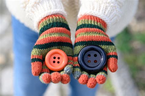 Coraline Gloves Knitting Pattern - Handy Little Me