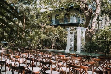 Old Hollywood Inspired Hemingway House Wedding in Key West, Florida ...