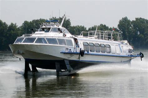 Boat trips on the Danube